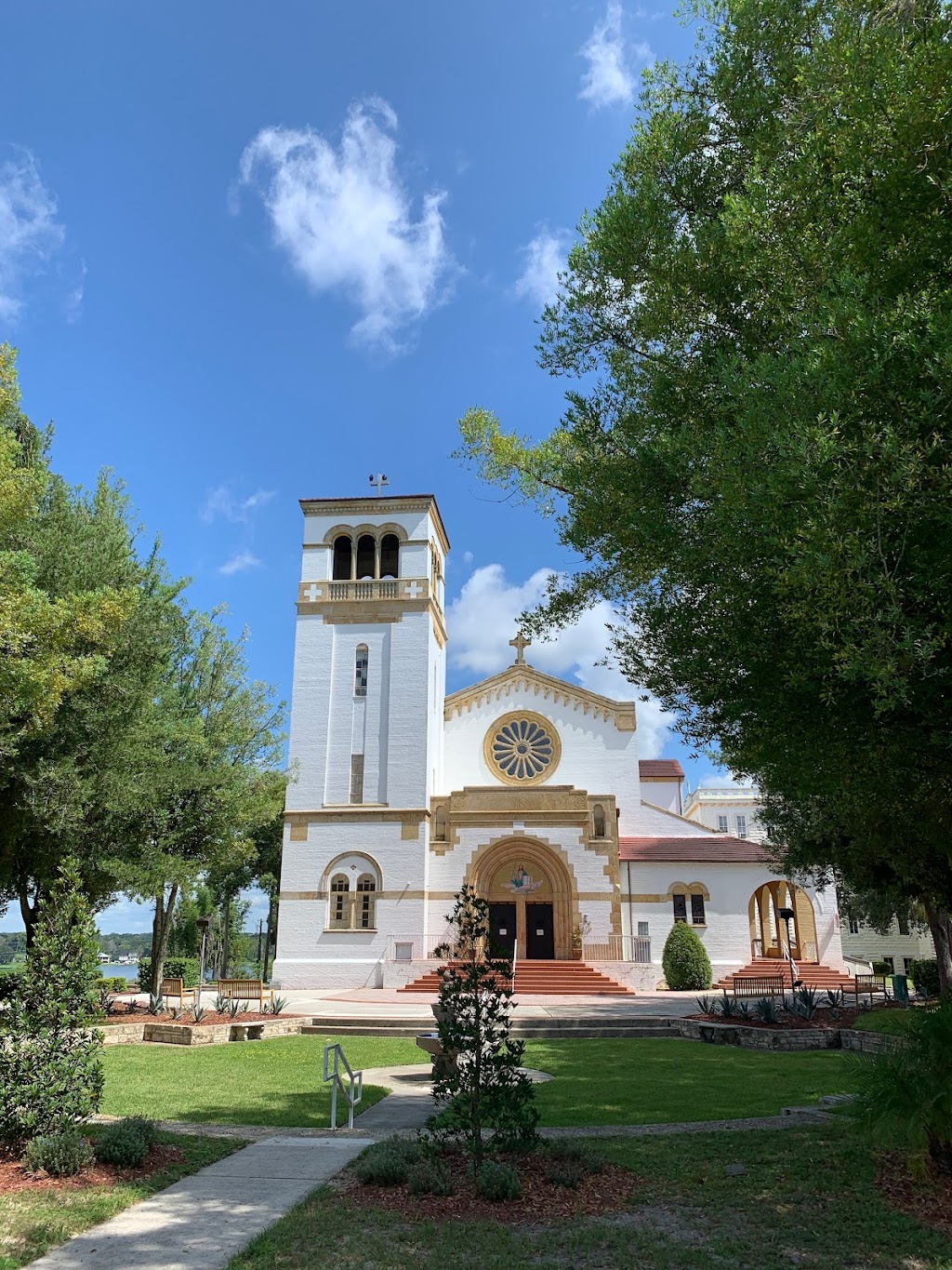 St. Leo Abbey Retreat Center and Guest House | 33701 State Rd 52, St Leo, FL 33574, USA | Phone: (352) 588-8184