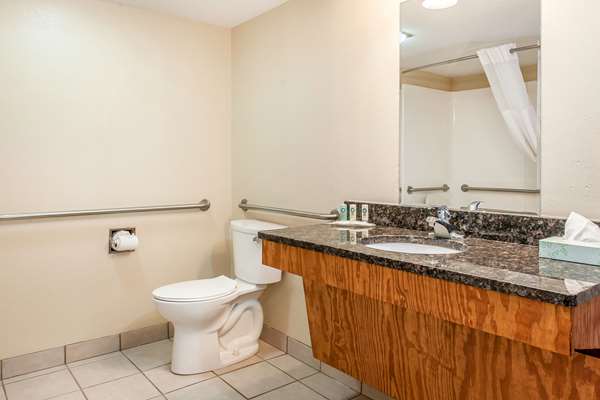 Quality Inn | 1020 Interstate Ct, Findlay, OH 45840, USA | Phone: (419) 423-4303