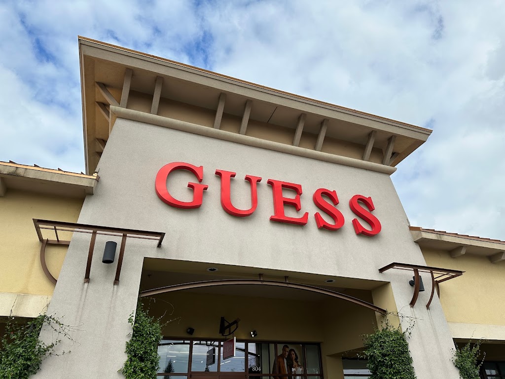 GUESS Factory | 1001 N Arney Rd #804, Woodburn, OR 97071, USA | Phone: (503) 980-2304