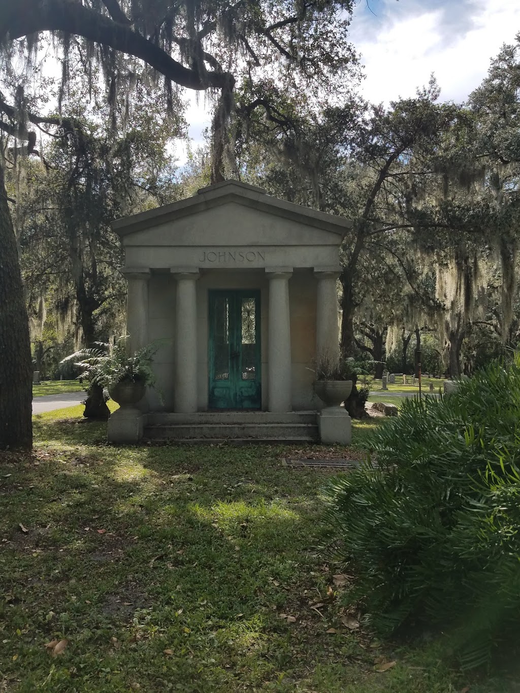 Evergreen Cemetery, Funeral Home and Crematory | 4535 N Main St, Jacksonville, FL 32206, USA | Phone: (904) 353-3649