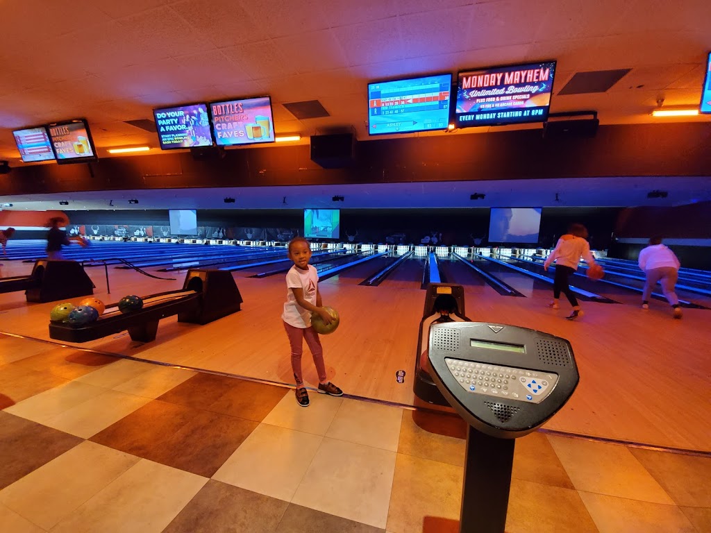 AMF Mesa Lanes | 2115 E Southern Ave, Mesa, AZ 85204, USA | Phone: (480) 926-0051