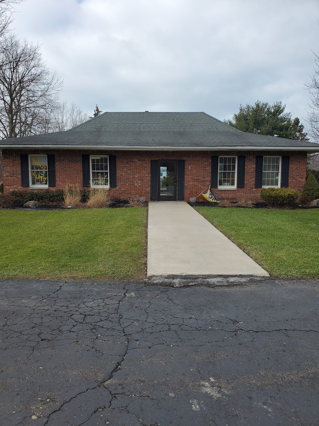 Trendy kutz | 8930 Erie Rd, Angola, NY 14006, USA | Phone: (716) 549-5335