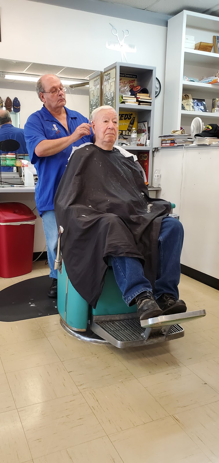 31-W Barber Shop | 320 West Dr, White House, TN 37188, USA | Phone: (615) 672-8616