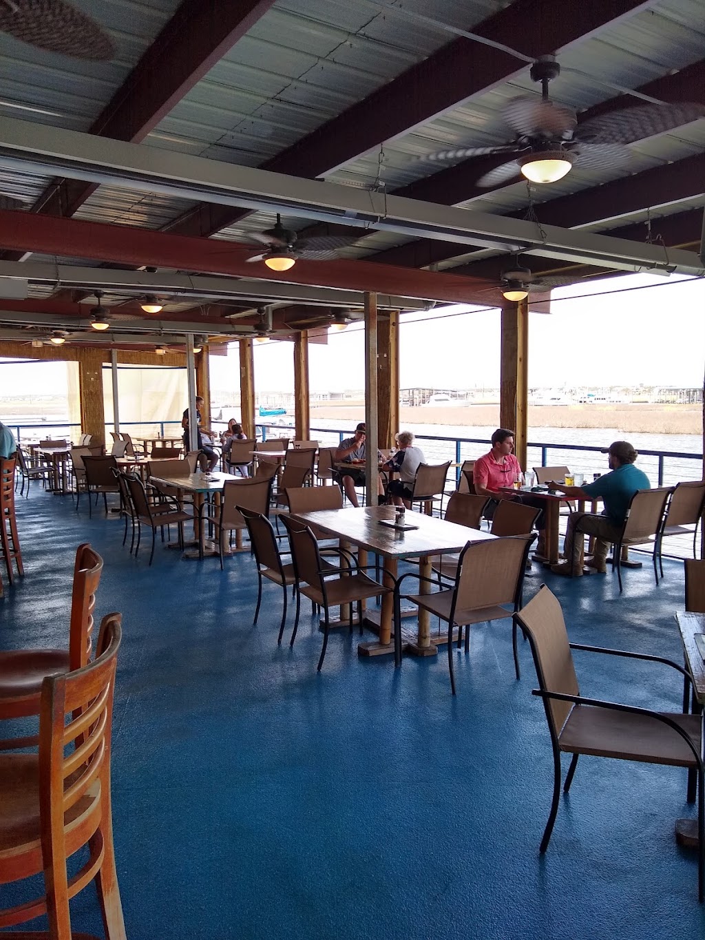 Paradise Key Dockside Bar & Grill | 165 Cove Harbor N, Rockport, TX 78382, USA | Phone: (361) 729-6000