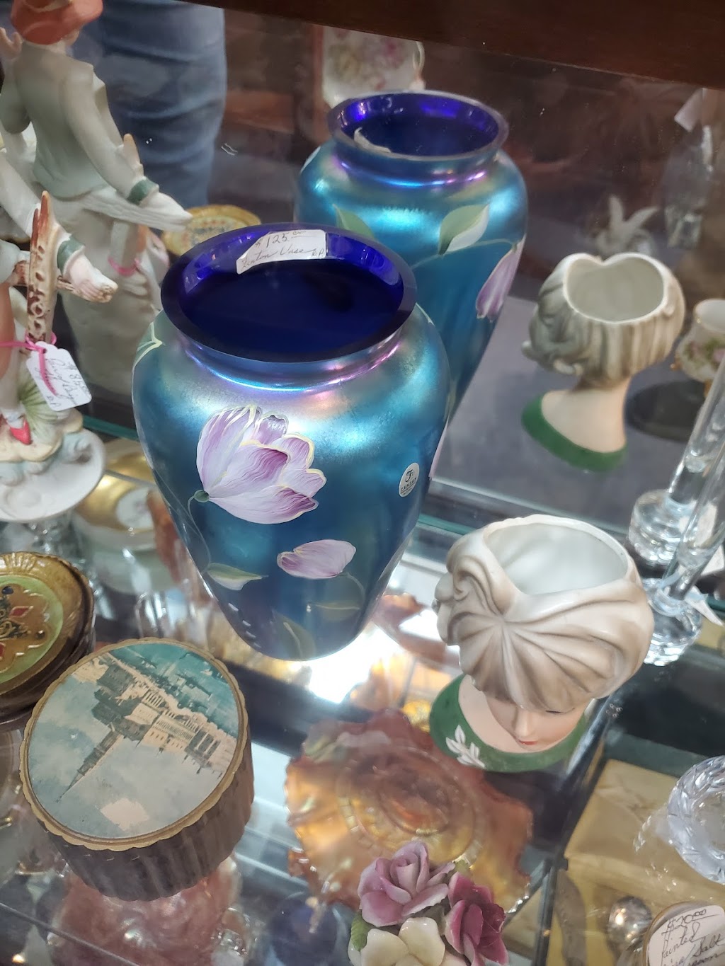 Hickory Avenue Antiques & Things | 501 Hickory Ave B, New Orleans, LA 70123, USA | Phone: (504) 737-7070