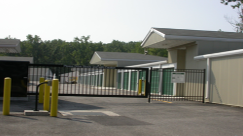 Enon Self Storage | 14511 Golden Garden Pkwy, Chester, VA 23836, USA | Phone: (804) 425-6600