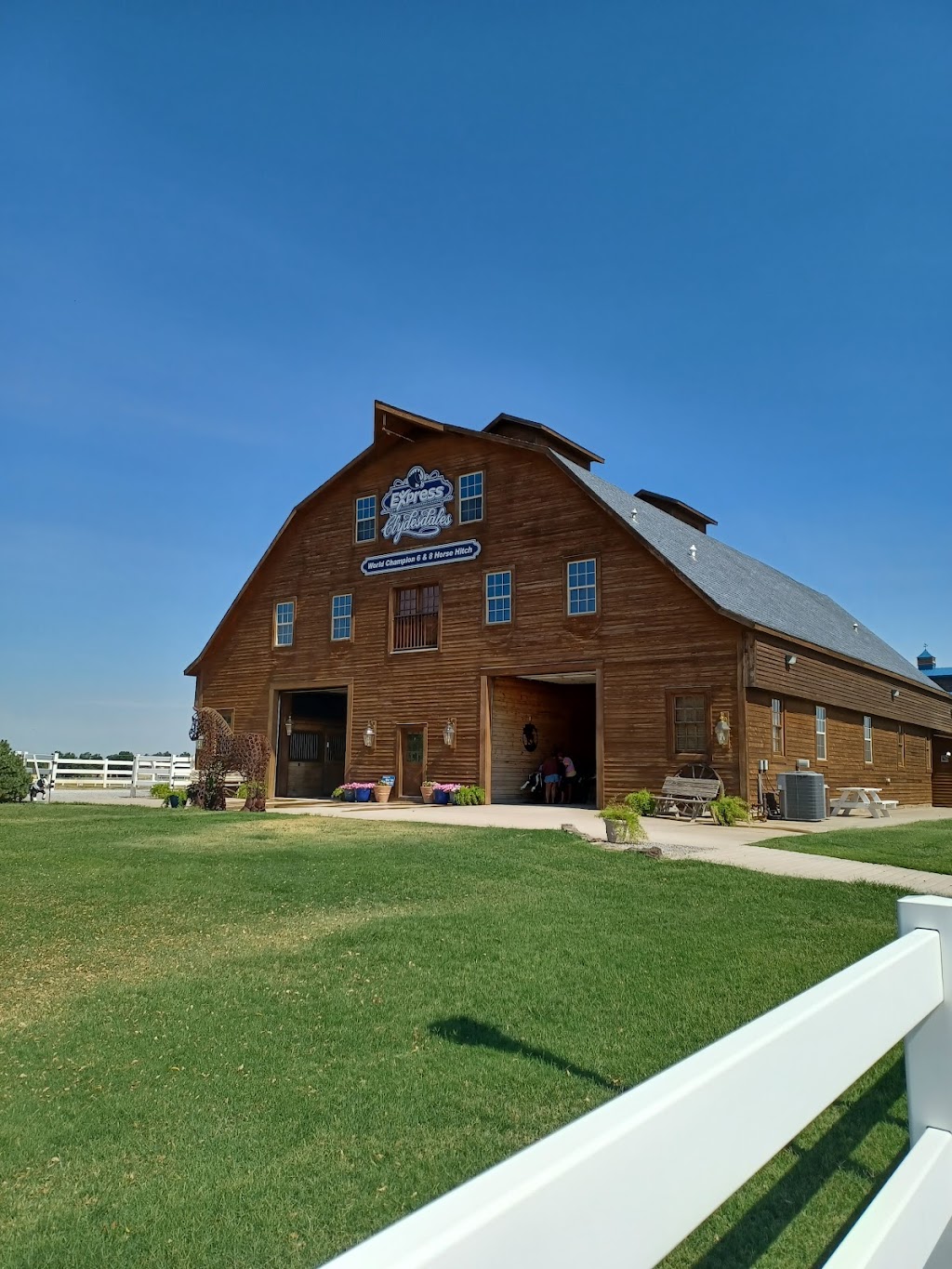 Express Clydesdales Barn | 12701 W Wilshire Blvd, Yukon, OK 73099, USA | Phone: (405) 350-6404