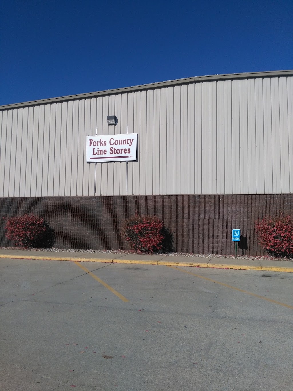 Forks County Line Stores | 508 E Warren St, Middlebury, IN 46540, USA | Phone: (574) 825-5896