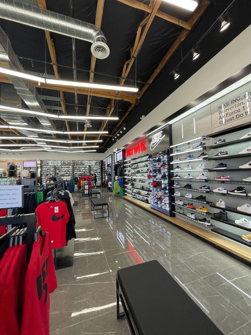 Shoe Palace | 1362 Fitzgerald Dr, Pinole, CA 94564, USA | Phone: (341) 222-1049