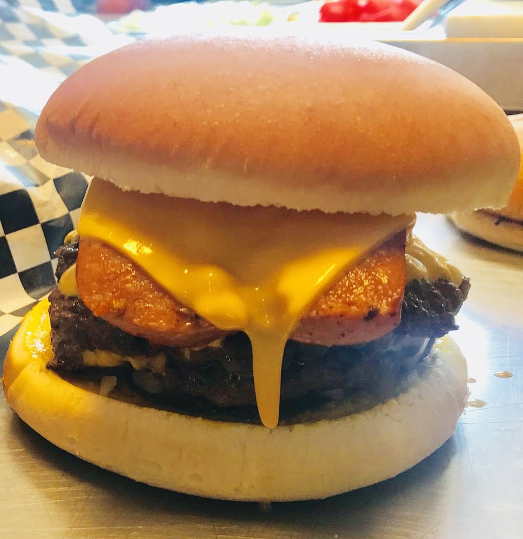 Bionic Burger | 243 S Seneca St, Haysville, KS 67060, USA | Phone: (316) 927-3727