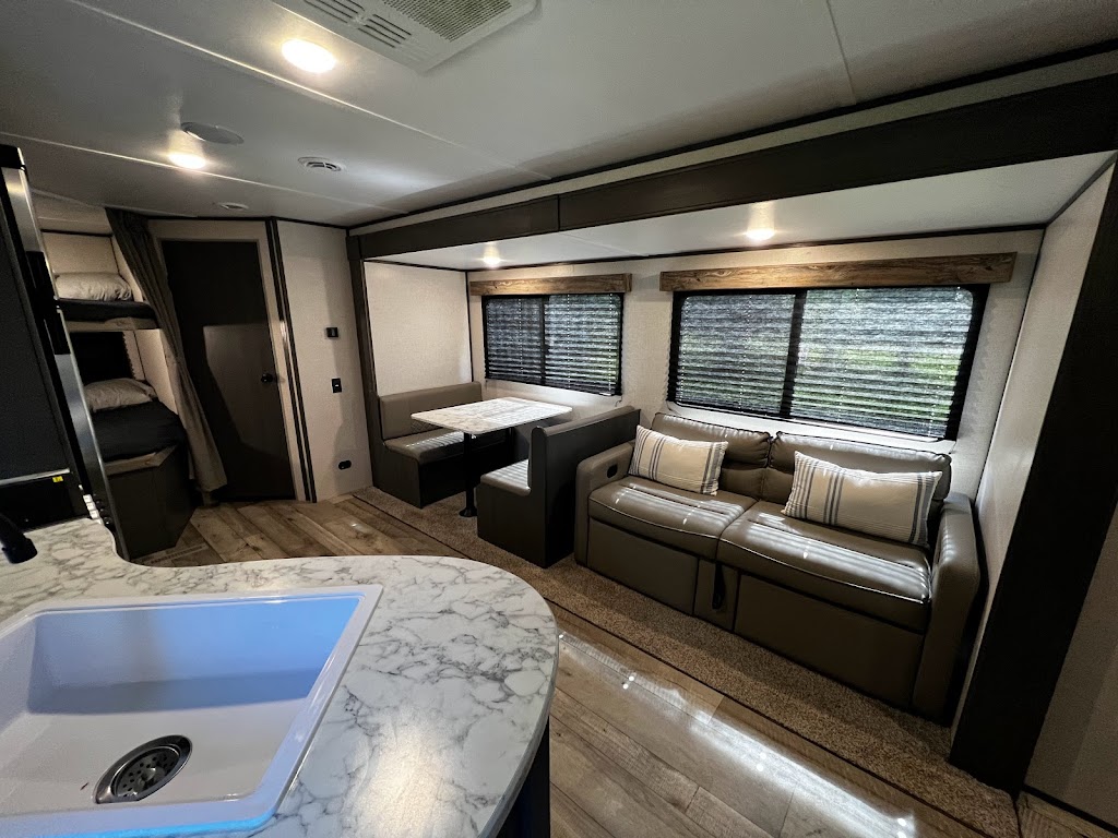 Chriss RV Rental | 109 Fayetteville St, Palm Bay, FL 32908, USA | Phone: (321) 536-7222