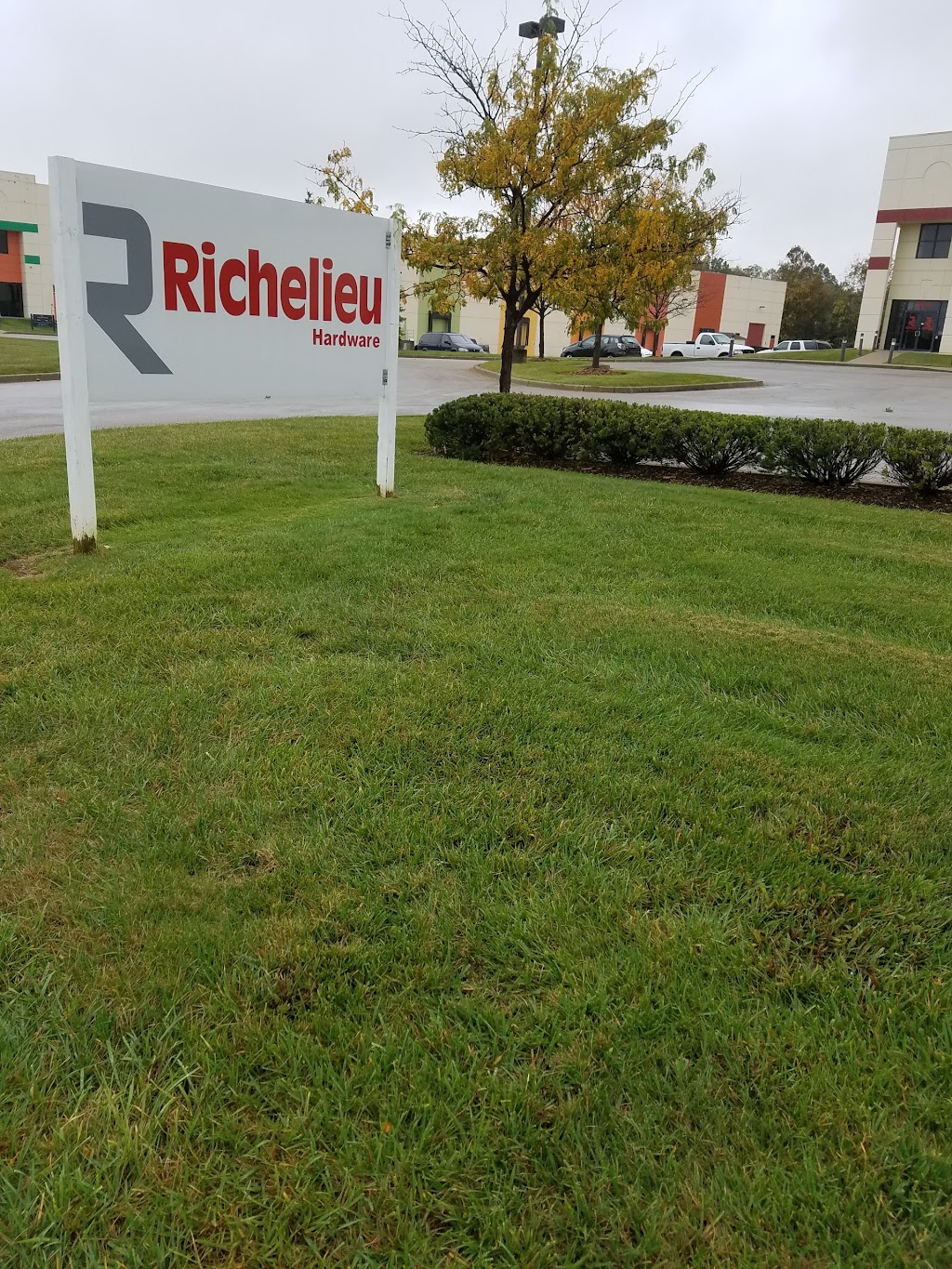 Richelieu LOUISVILLE | 2510 Stanley Gault Pkwy, Louisville, KY 40223, USA | Phone: (502) 253-0050