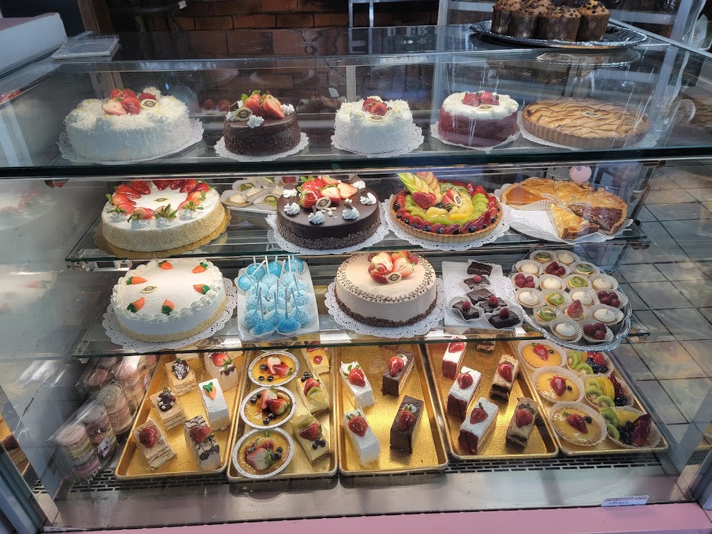 Normandie Bakery | 3022 S Cochran Ave, Los Angeles, CA 90016, USA | Phone: (323) 939-5528