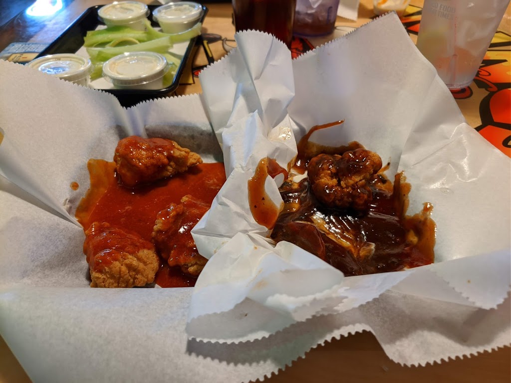 Wings Etc. | 309 N Wayne St, Angola, IN 46703, USA | Phone: (260) 665-9464