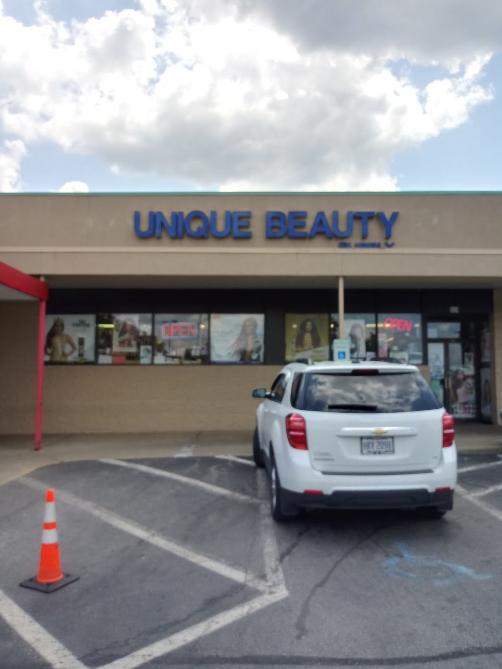 Unique Beauty Supply | 655 Gypsy Ln, Youngstown, OH 44505, USA | Phone: (330) 746-2155
