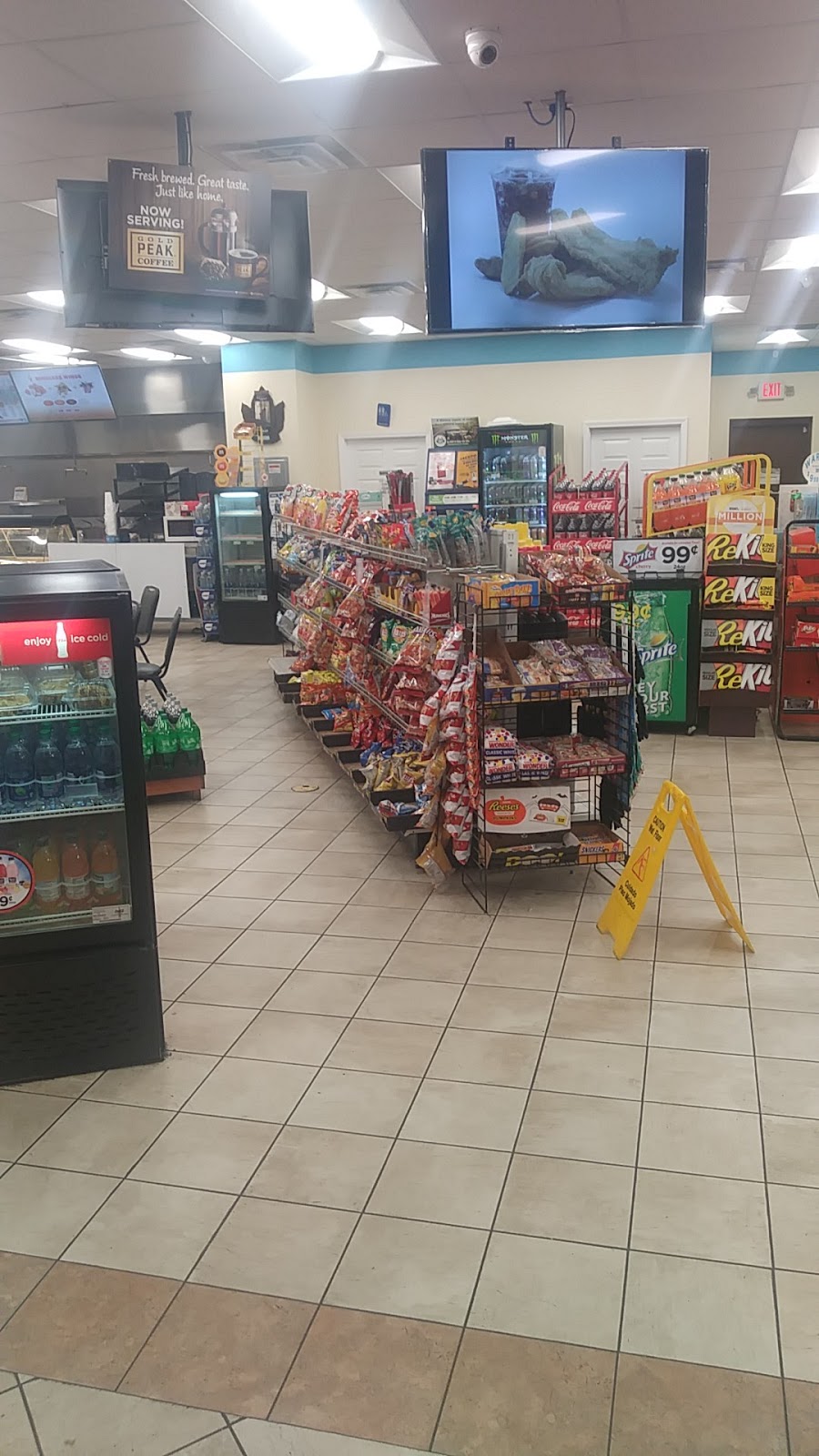 Valero | 2715 S Elm-Eugene St, Greensboro, NC 27406, USA | Phone: (210) 345-2000