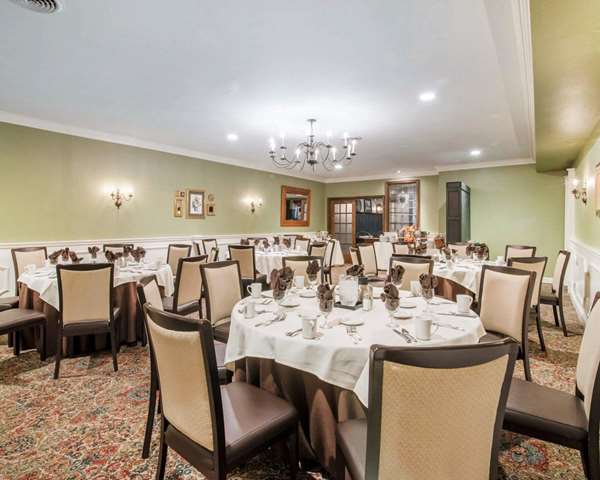 The Century House, Ascend Hotel Collection | 997 Loudon Rd, Latham, NY 12110, USA | Phone: (838) 231-4143