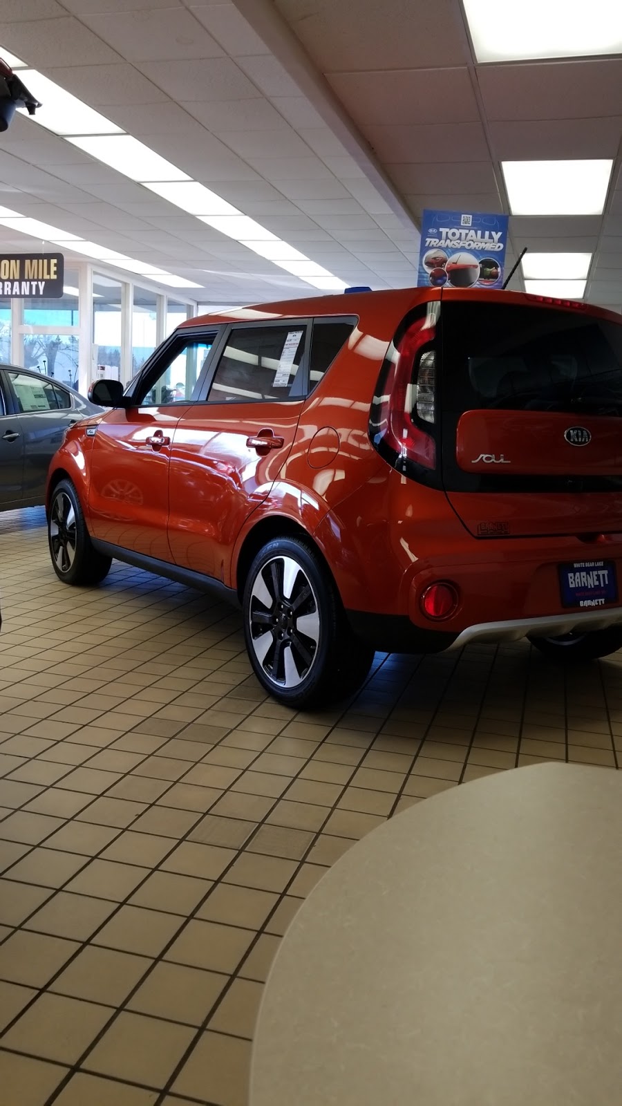 Barnett Kia | 3610 Hwy 61 N, White Bear Lake, MN 55110, USA | Phone: (651) 429-3391