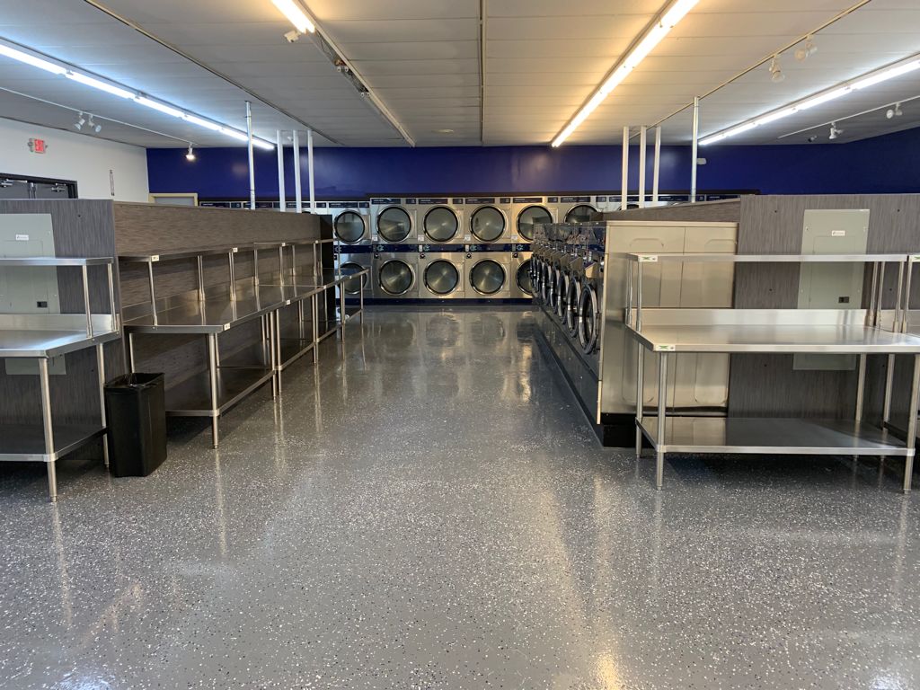 Super Clean Laundromat | 1739 Brittain Rd, Akron, OH 44310, USA | Phone: (330) 633-4040