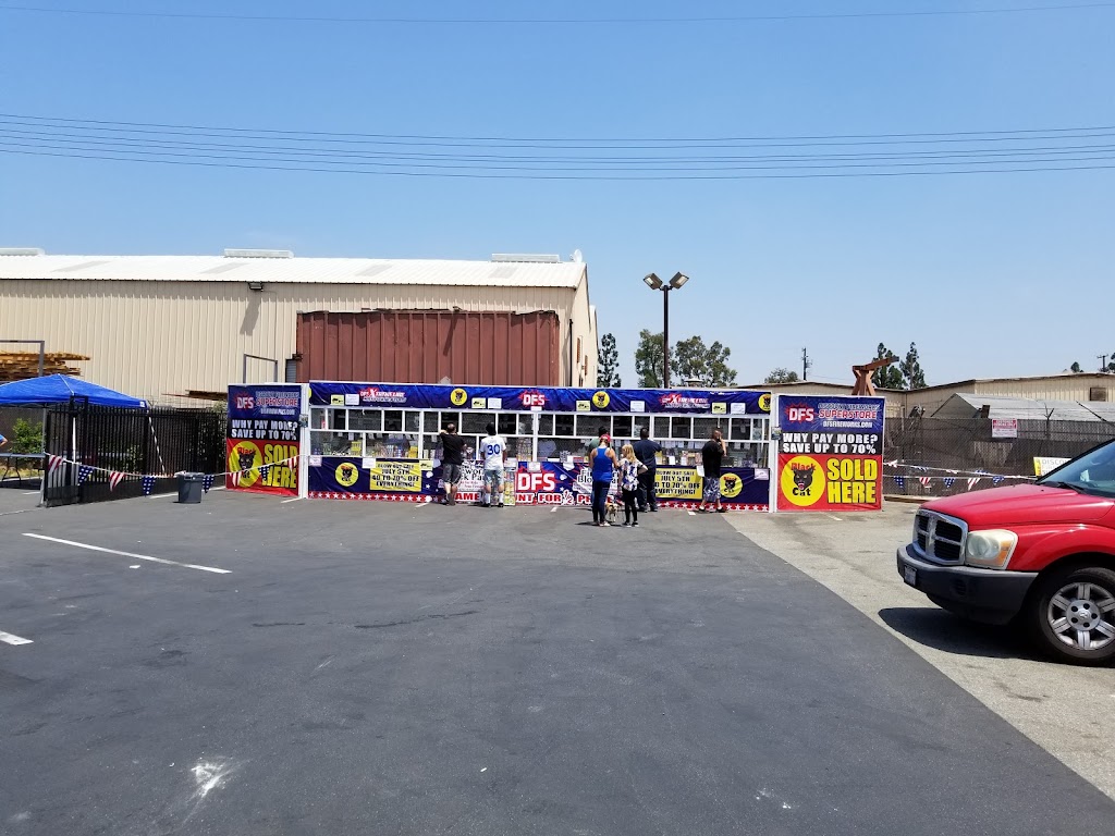 Disount Fireworks Superstore | 6701 E Brundage Ln, Bakersfield, CA 93307, USA | Phone: (800) 246-9630