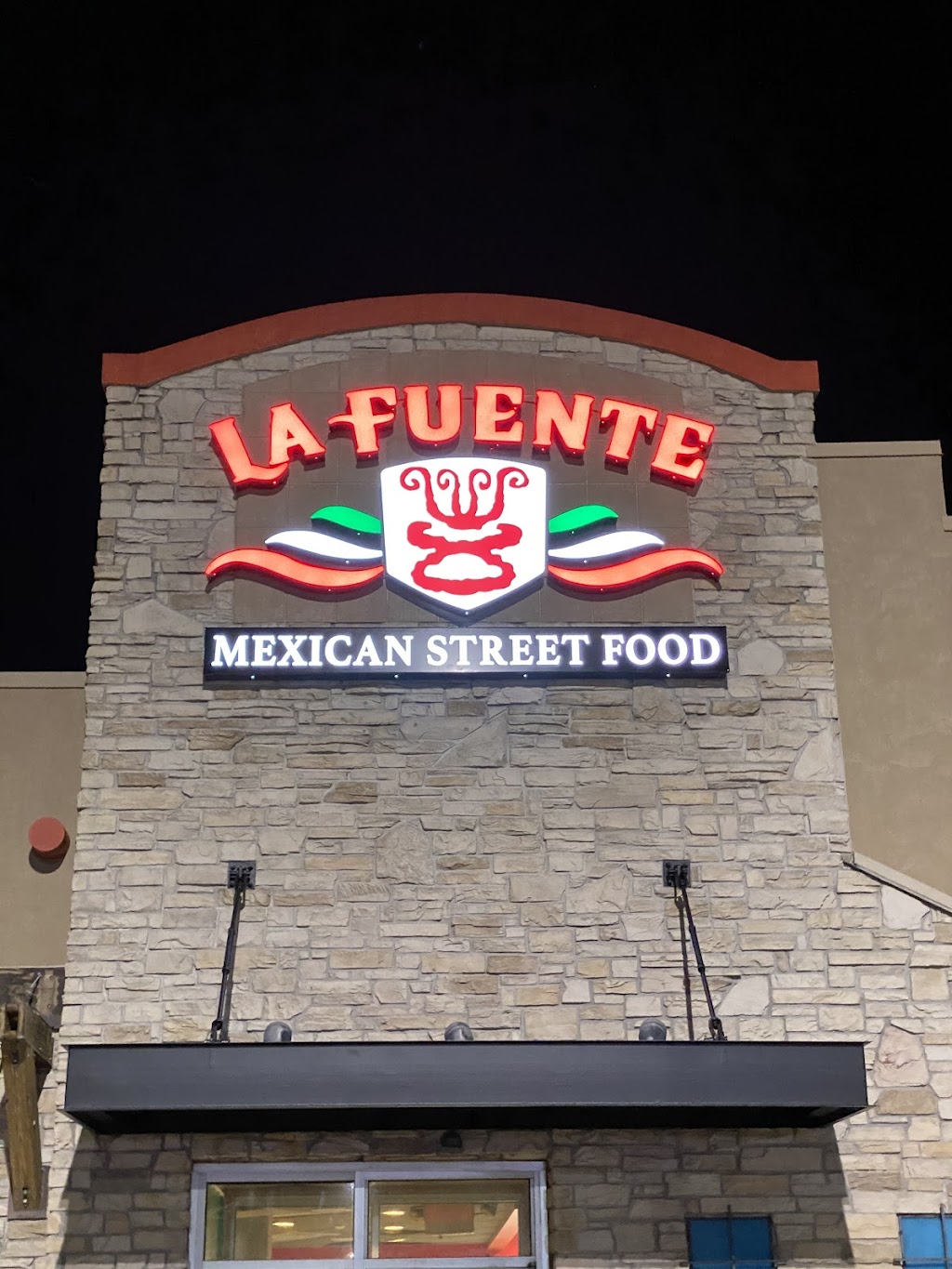 La Fuente Mexican Street Food | 10932 Stadium Dr, Kansas City, KS 66111, USA | Phone: (913) 730-8620