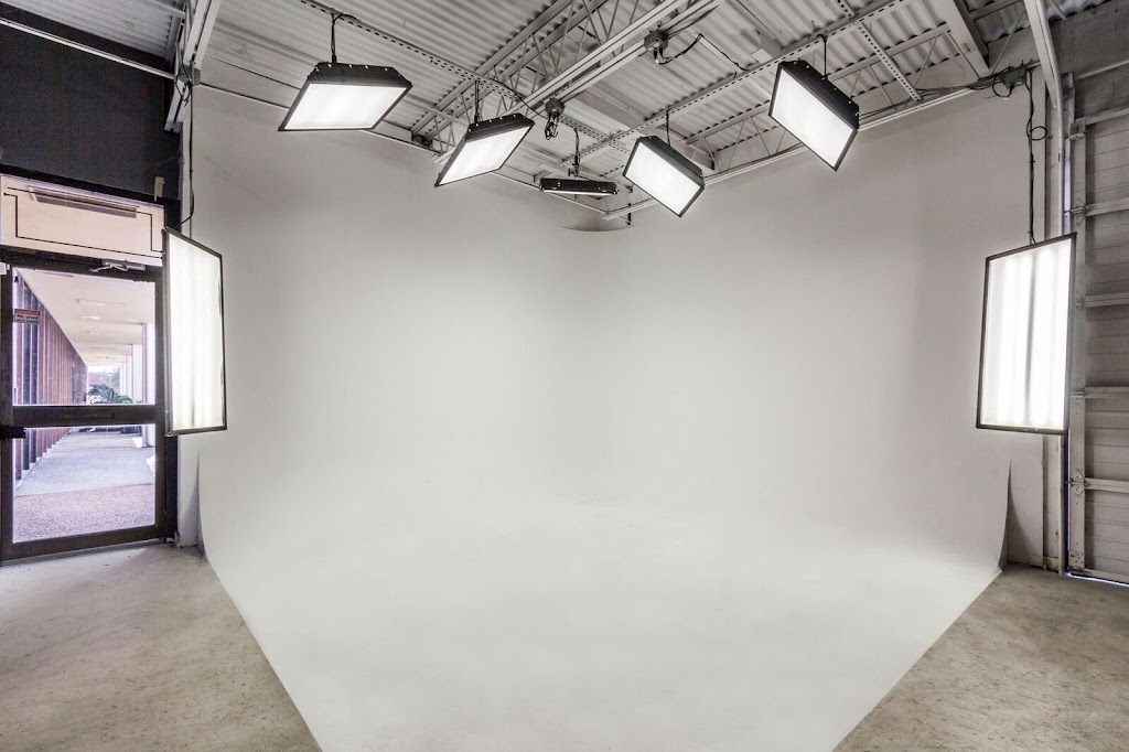 Stemm Studios | 1499 Regal Row #505, Dallas, TX 75247, USA | Phone: (469) 779-2604