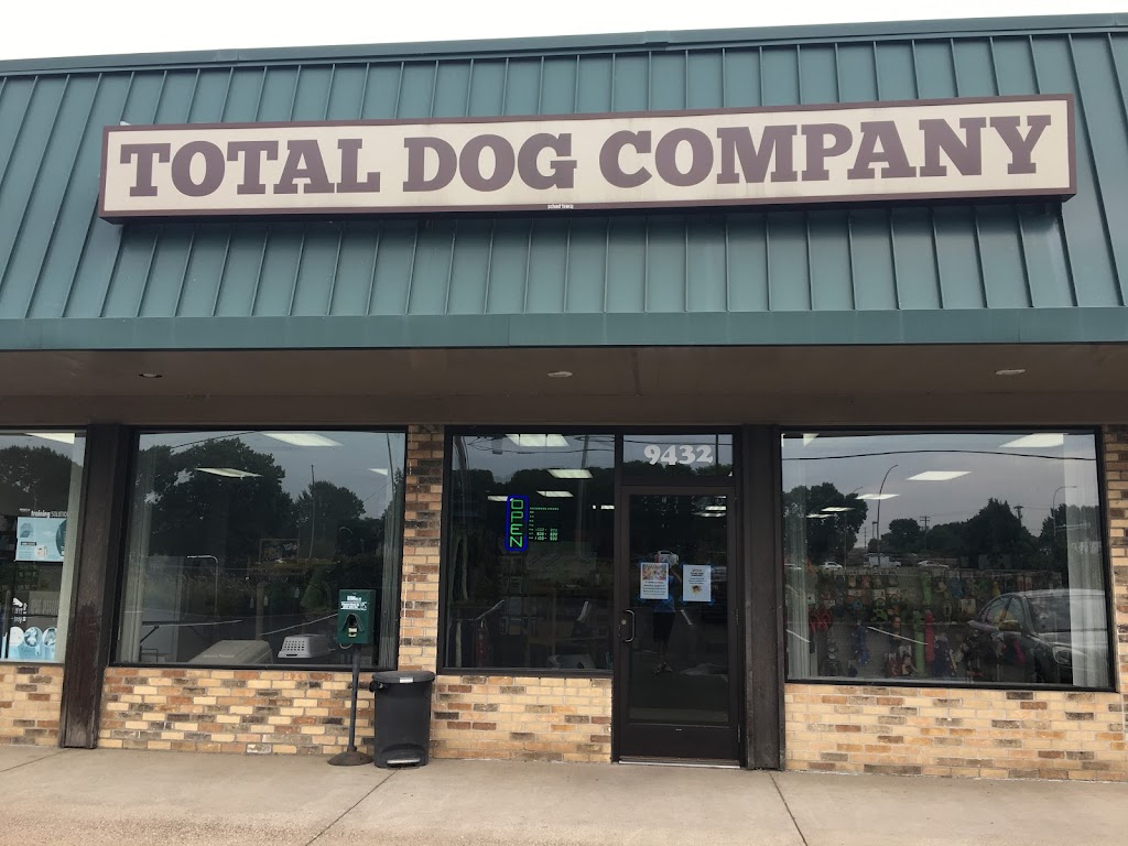 Total Dog Company | 9432 36th Ave N, New Hope, MN 55427, USA | Phone: (763) 432-0861