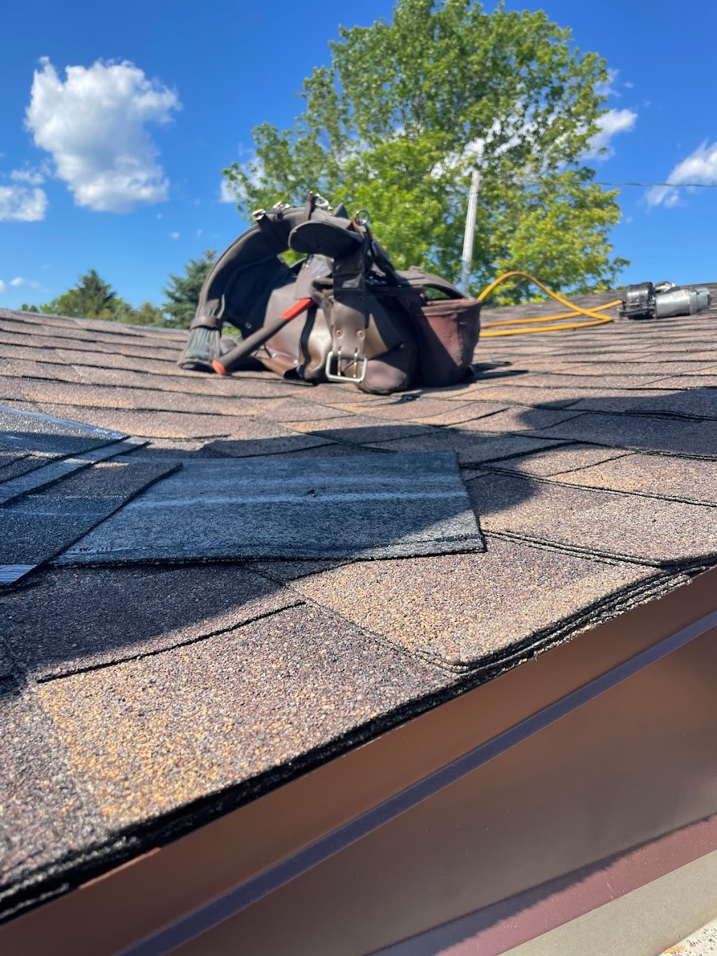 Isthmus Roofing | 3007 Kapec Rd, Fitchburg, WI 53719, USA | Phone: (608) 949-0533