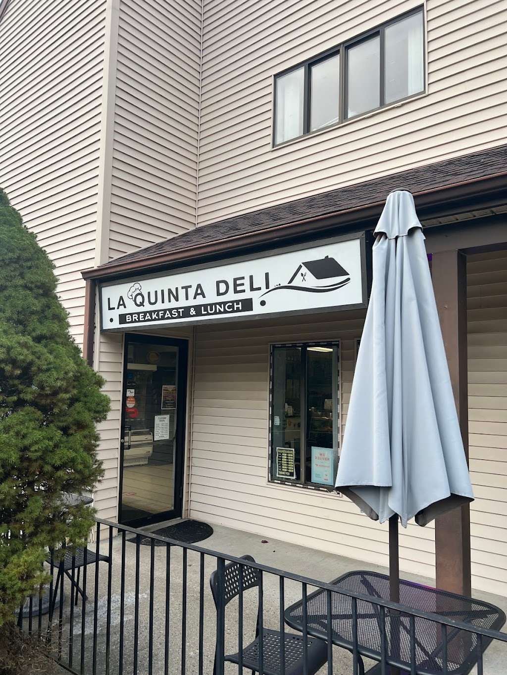 LA QUINTA DELI | 120 Clapboard Ridge Rd, Danbury, CT 06811, USA | Phone: (203) 730-2268