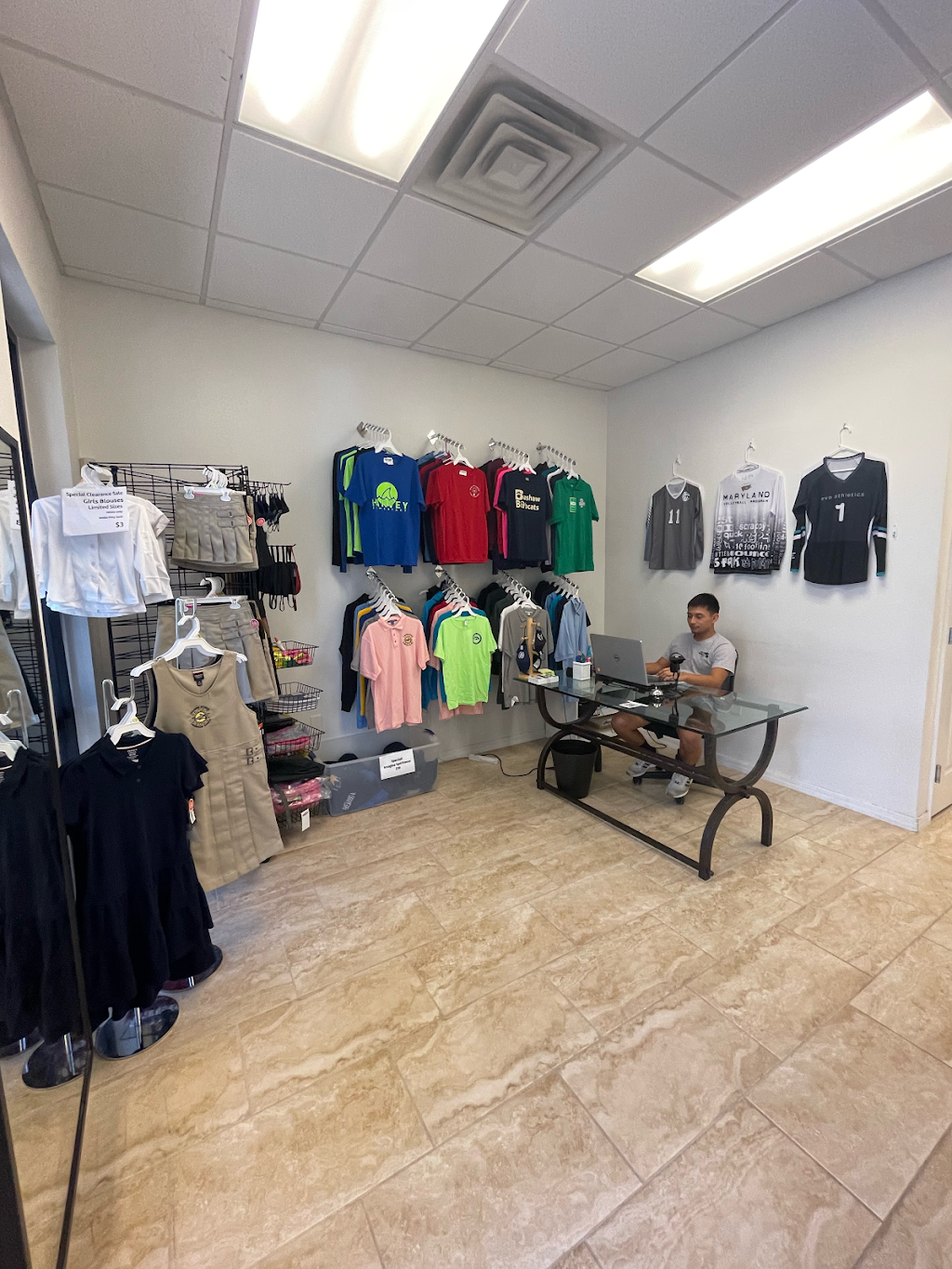 Uniform Solutions Plus | 5002 Lena Rd # 111, Bradenton, FL 34211, USA | Phone: (941) 800-7900