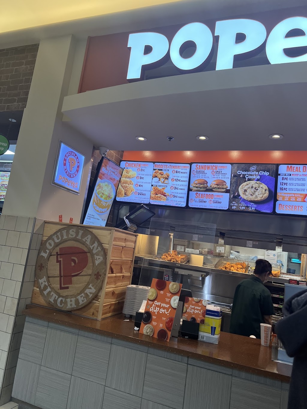 Popeyes Louisiana Kitchen | 3710 US-9, Freehold, NJ 07728, USA | Phone: (551) 336-7370