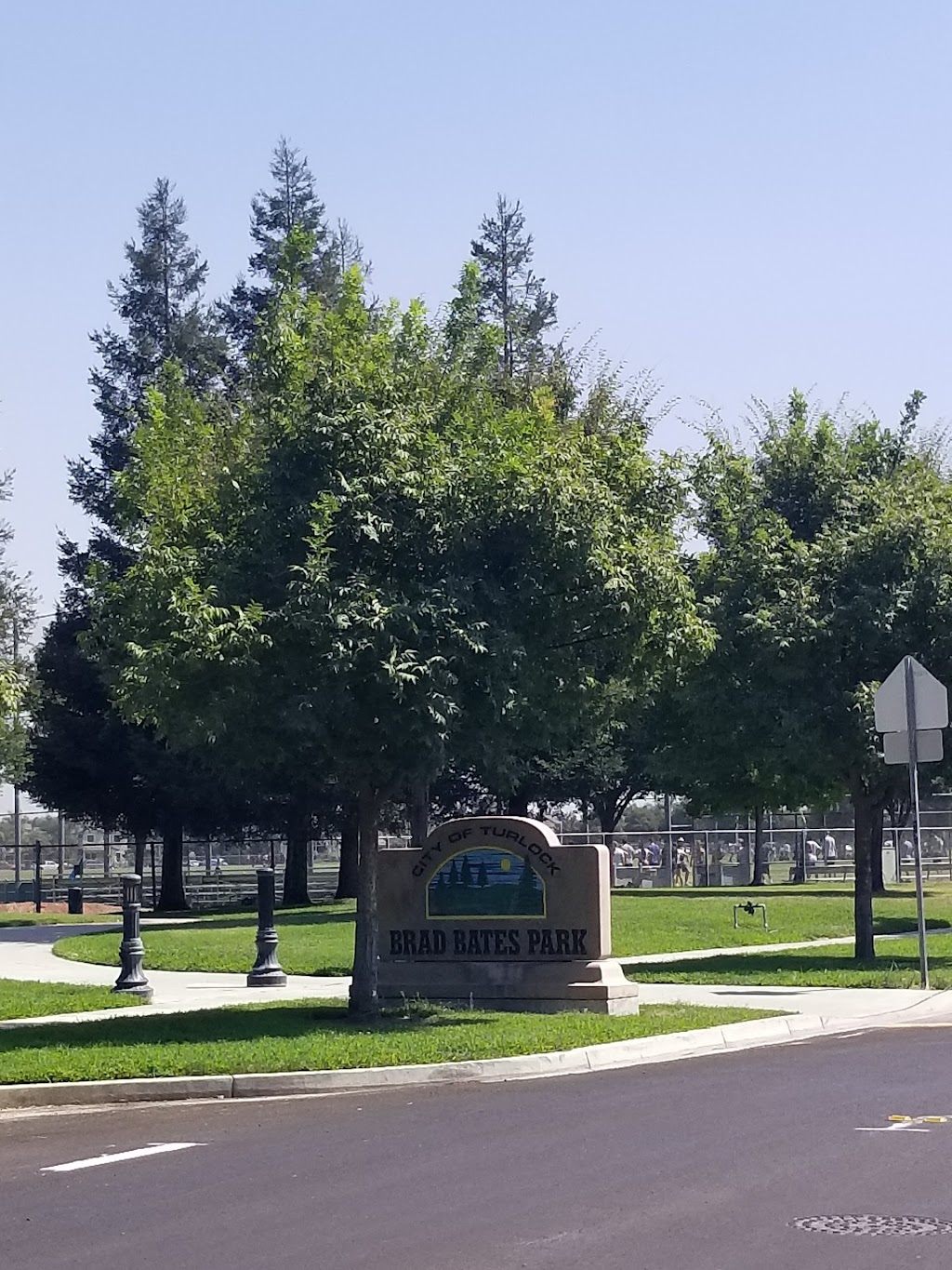 Brad Bates Park | 4 Mountain View Rd #074, Turlock, CA 95382, USA | Phone: (209) 668-5594