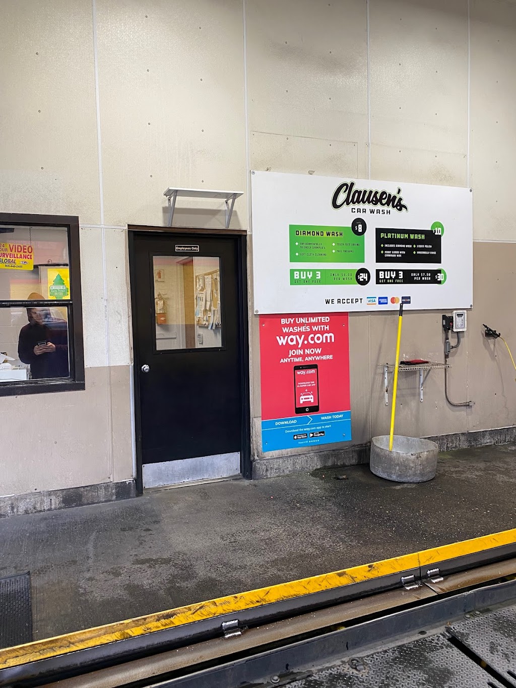 Clausens Car Wash | 705 SE Park Crest Ave, Vancouver, WA 98683 | Phone: (360) 702-2461