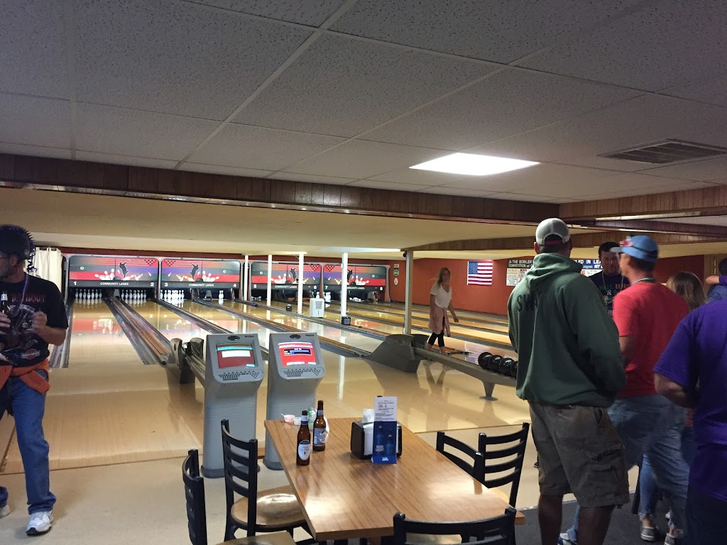 Mascoutah Community Lanes | 106 E George St, Mascoutah, IL 62258 | Phone: (618) 566-8430