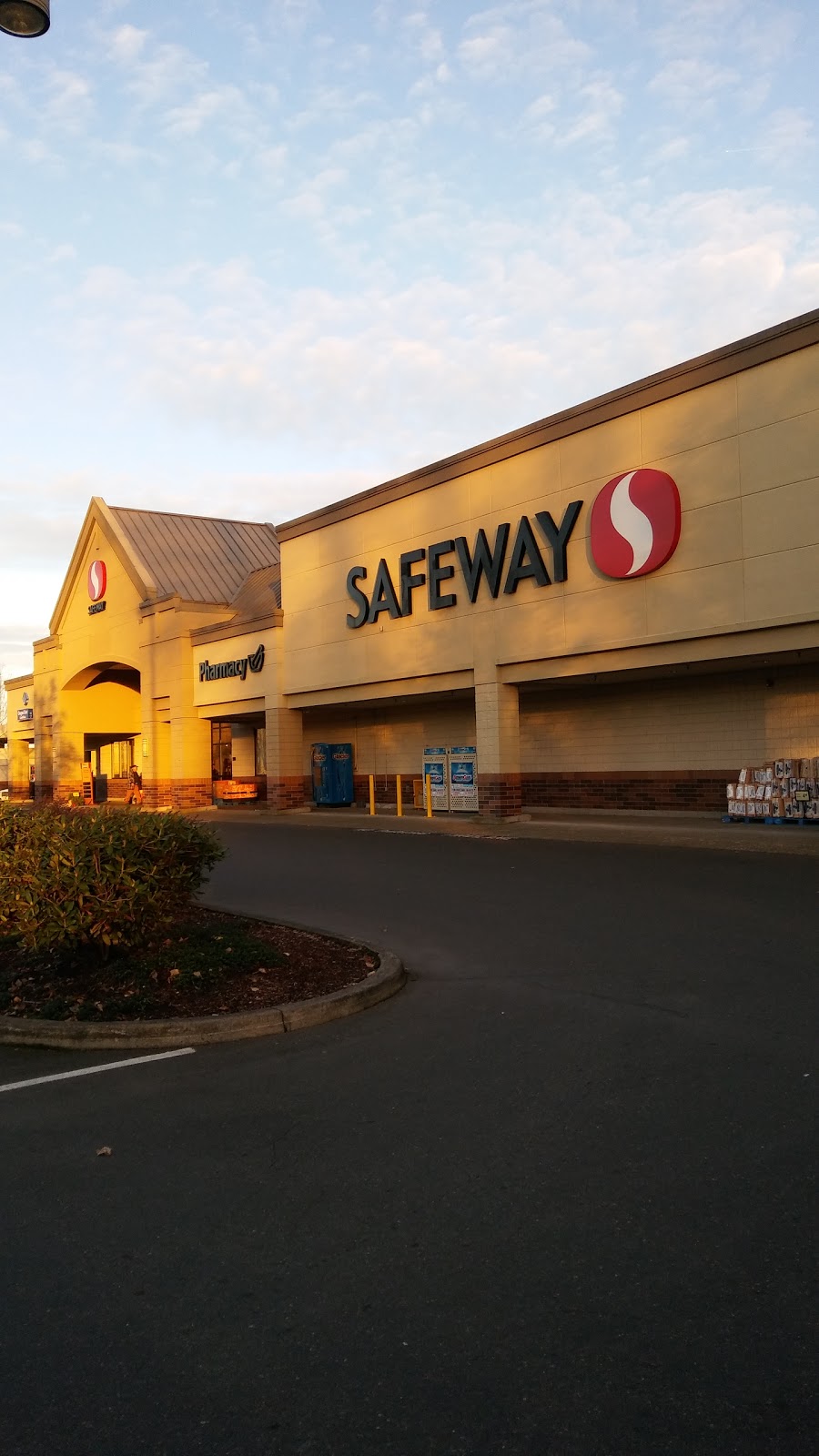 Safeway Pharmacy | 1550 N Pacific Hwy, Woodburn, OR 97071, USA | Phone: (503) 982-2864