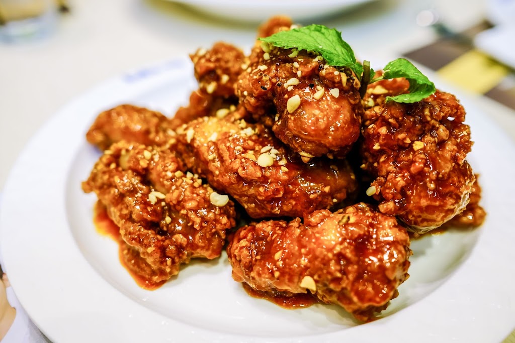 Sundays Korean Fried Chicken | 358 W 38th St, Los Angeles, CA 90037, USA | Phone: (213) 526-9505