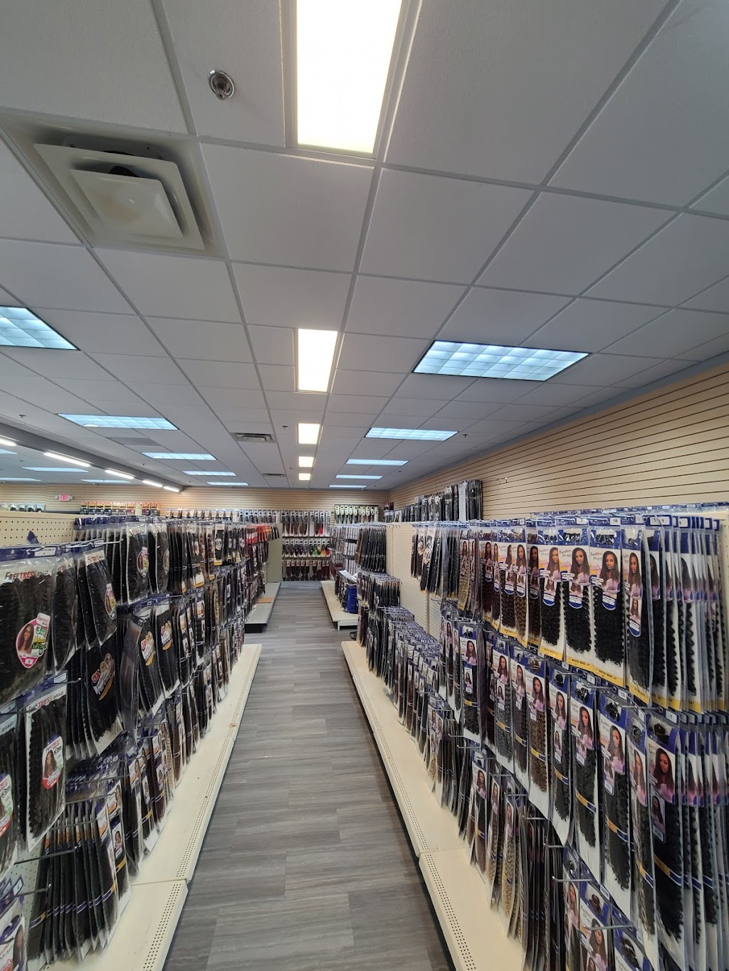 Lux Beauty Supply | 4044 Athens Hwy Ste 816, Loganville, GA 30052, USA | Phone: (470) 514-5913