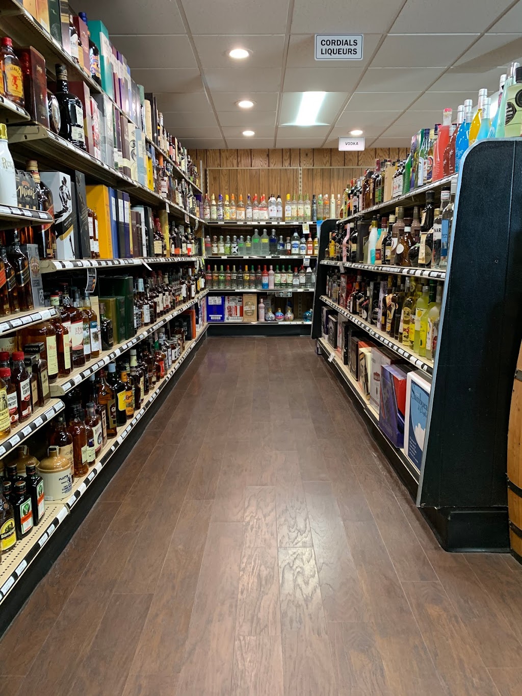 Mill Plain Package Store | 71 Mill Plain Rd, Danbury, CT 06811, USA | Phone: (203) 748-0776