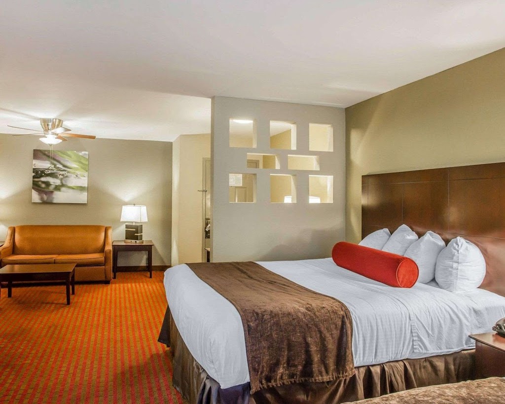 Quality Suites Nashville Airport | 2615 Elm Hill Pike, Nashville, TN 37214, USA | Phone: (615) 883-0114