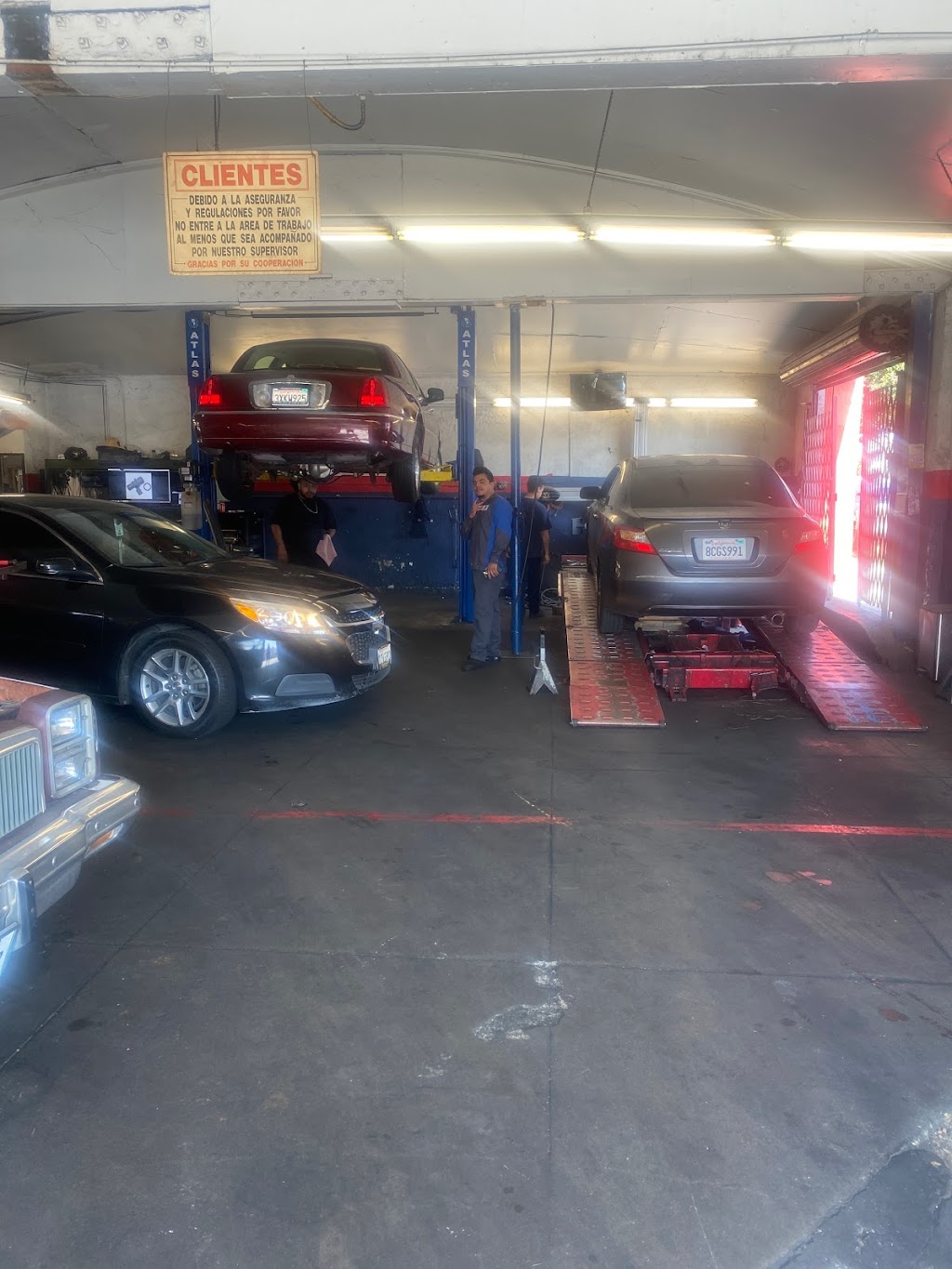 Lorenas Autoservice | 1233 S Lorena St, Los Angeles, CA 90023, USA | Phone: (323) 269-4865