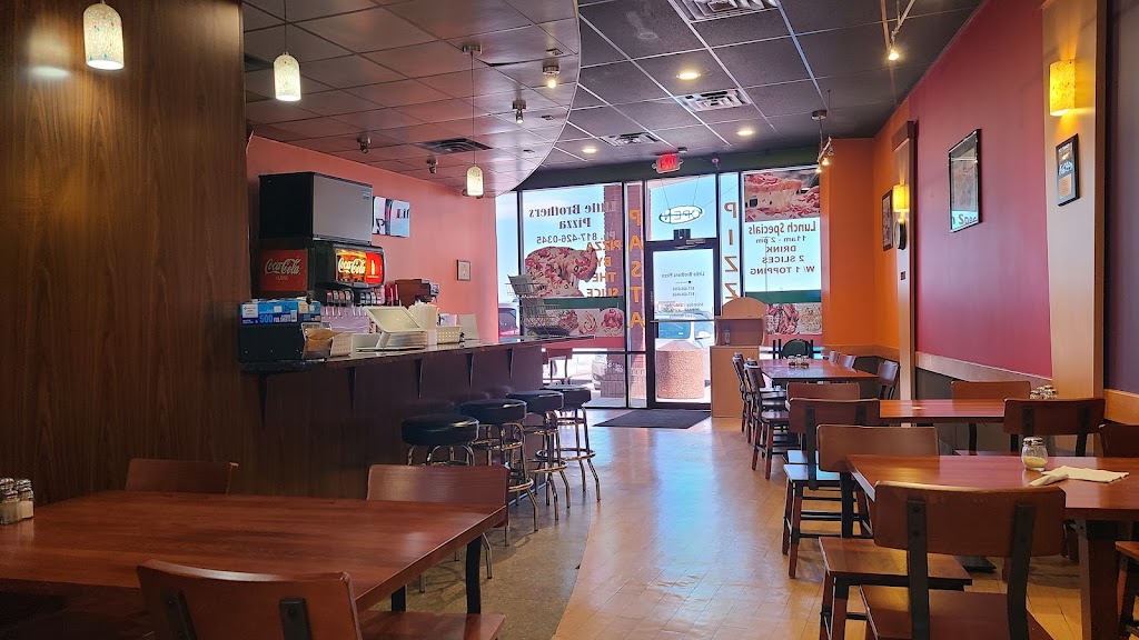 Little Brothers Pizza | 811 NE Alsbury Blvd Suite 625, Burleson, TX 76028, USA | Phone: (817) 426-0345