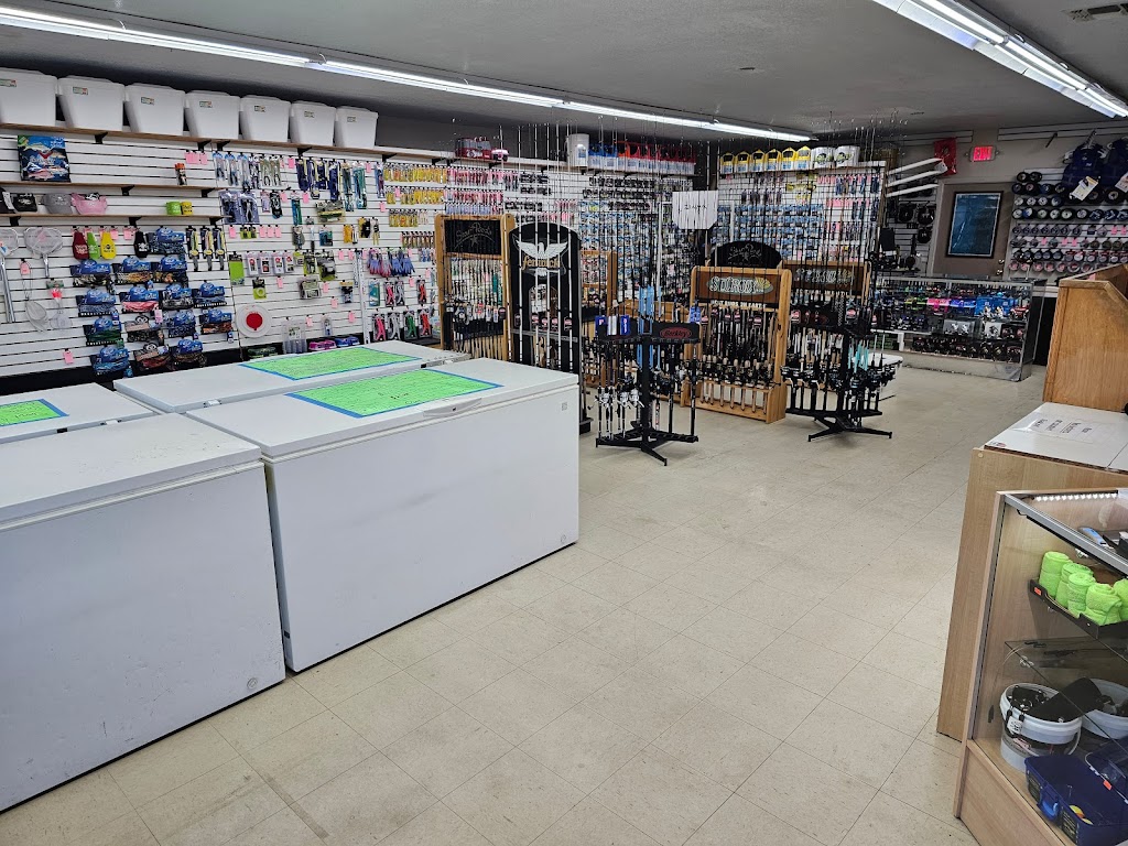 J & J Bait and Tackle Outfitters II | 1234 Baillies Bluff Road, Holiday, FL 34691, USA | Phone: (727) 940-7928