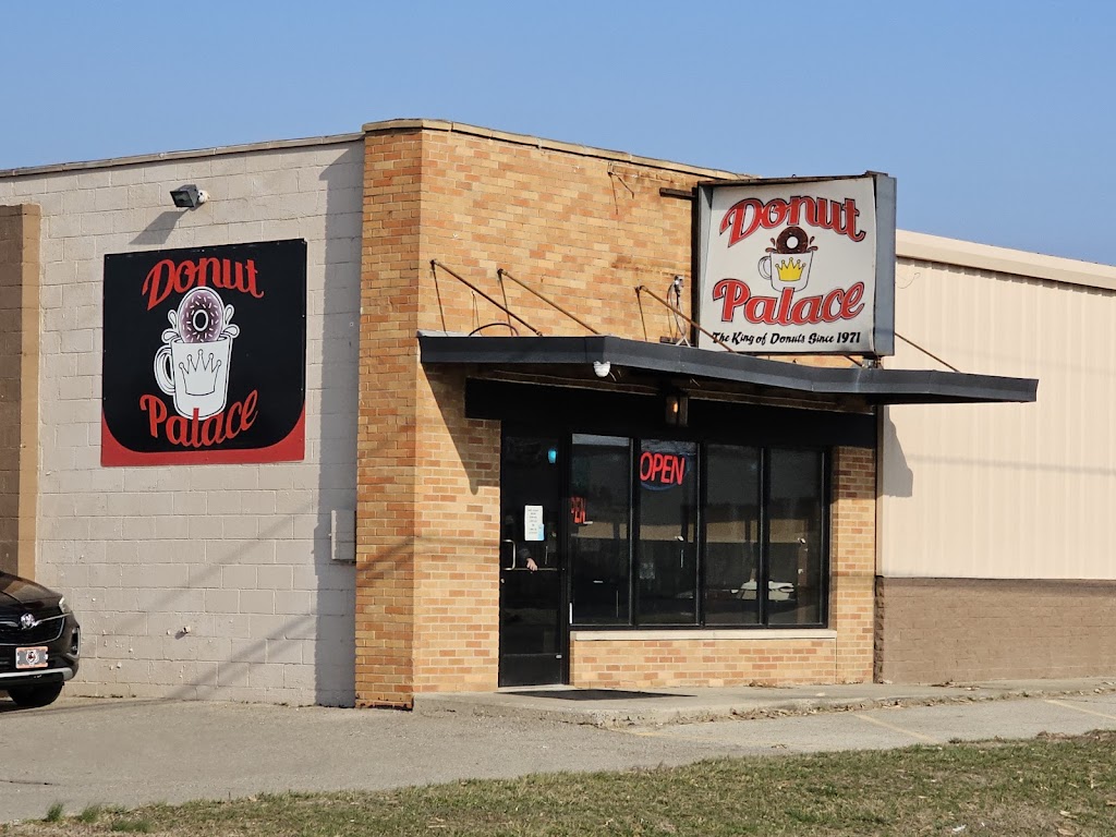 Donut Palace | 5115 Old Troy Pike, Huber Heights, OH 45424, USA | Phone: (937) 802-5648