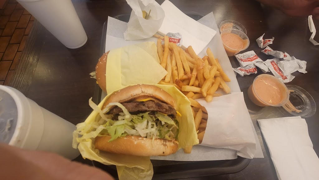 Chriss Hamburgers | 7701 Atlantic Ave, Cudahy, CA 90201, USA | Phone: (323) 562-4125