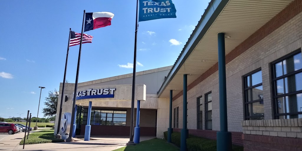 Texas Trust Credit Union | 1900 Country Club Dr, Mansfield, TX 76063, USA | Phone: (972) 263-5171