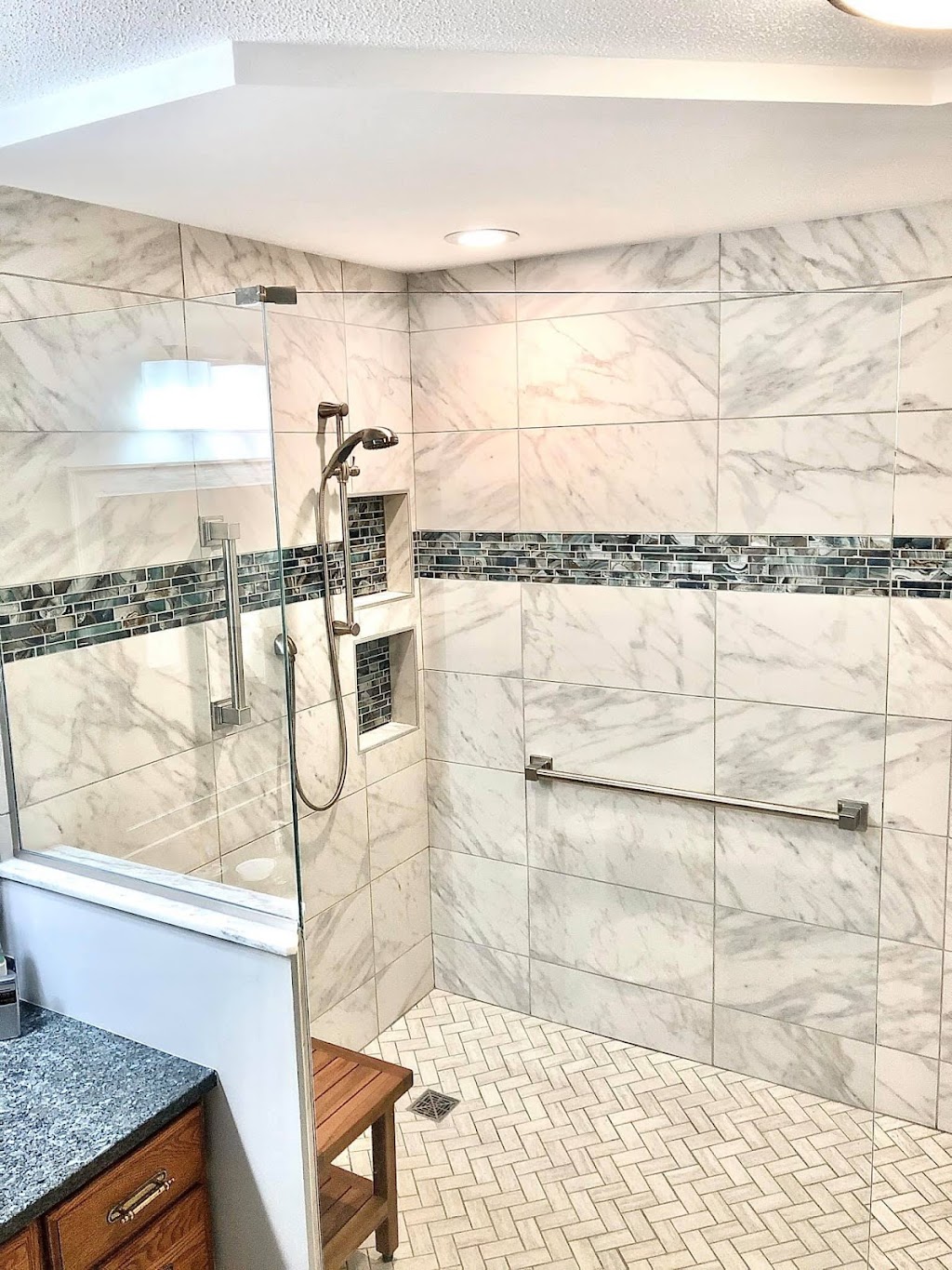 Hopkins Glass and Shower Door | Custom Glass & Mirror Company | 11594 K-Tel Dr, Hopkins, MN 55343, USA | Phone: (952) 658-6854