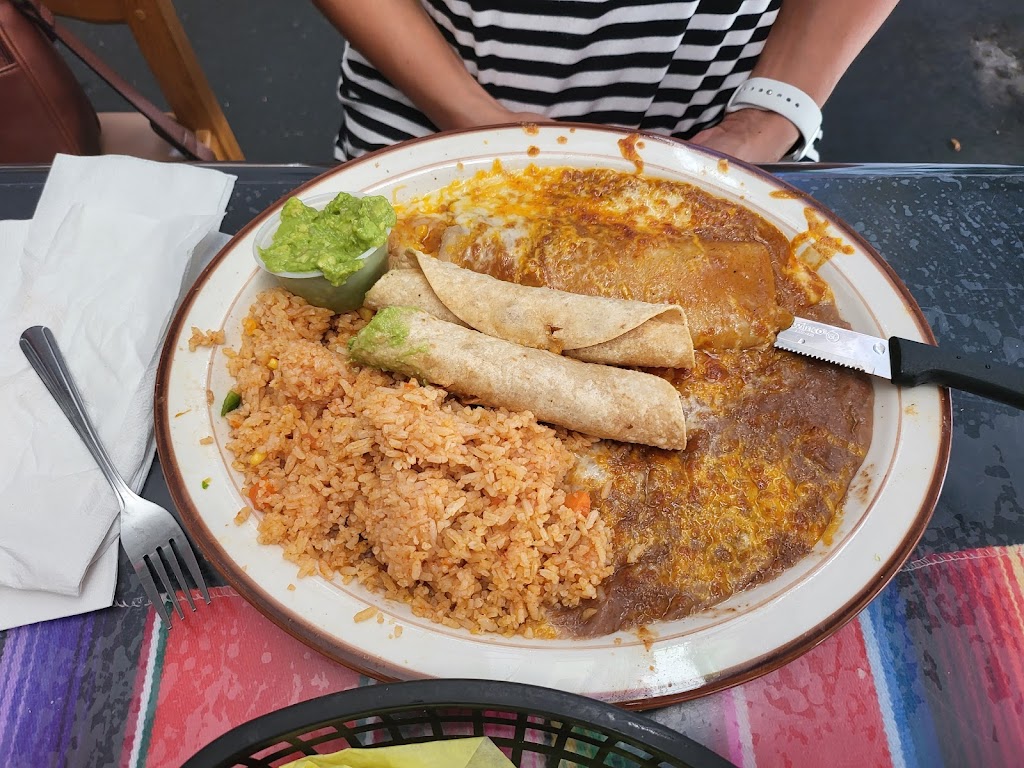 El Farolito Mexican Restaurant | 201 S Bradford Ave, Placentia, CA 92870, USA | Phone: (714) 993-7880