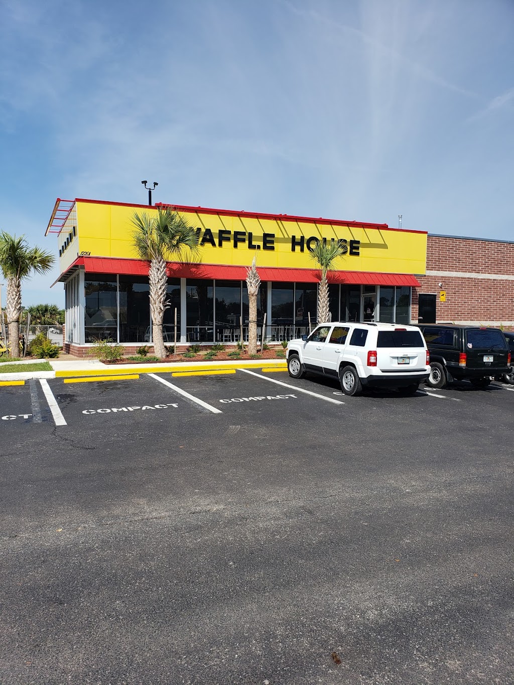 Waffle House | 12201 US-19, Hudson, FL 34667, USA | Phone: (727) 858-2525