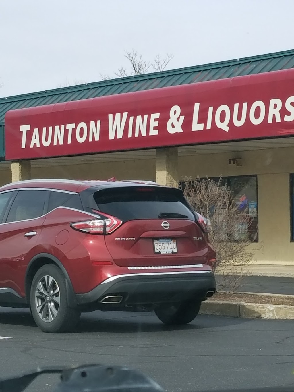 Taunton Wine & Liquors | 239 Broadway, Taunton, MA 02780, USA | Phone: (508) 823-6180