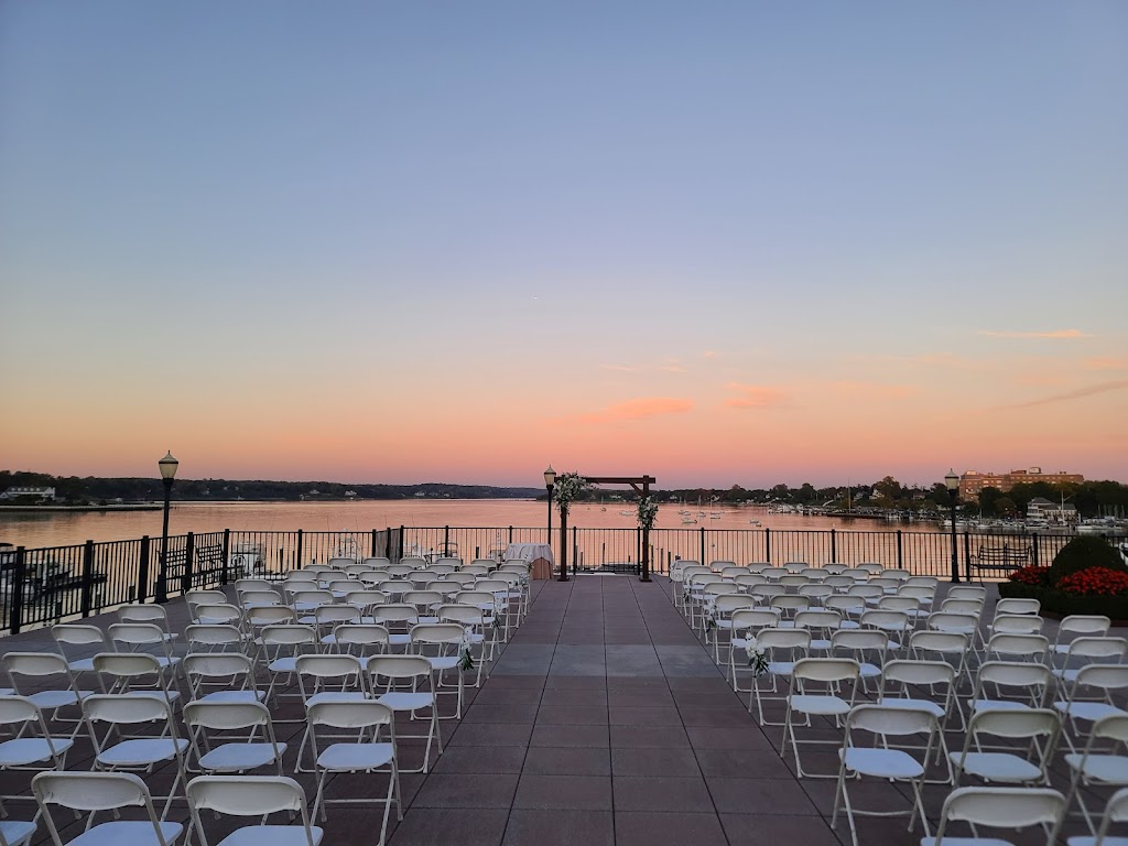 The Dining Room at the Molly Pitcher Inn | 88 Riverside Ave, Red Bank, NJ 07701, USA | Phone: (732) 747-2500